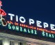El cartel de Tío Pepe vuelve a lucir en la Puerta de Sol
