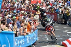 Tour de France 2015 - 04/07/2015 - 1re Etape - Utrecht / Utrecht - CLM - 13,8 Km - Pays-Bas - Rohan DENNIS (BMC) a termine le parcours a une moyenne de 55,446 km/h , le chrono le plus rapide de l'histoire du Tour de France
