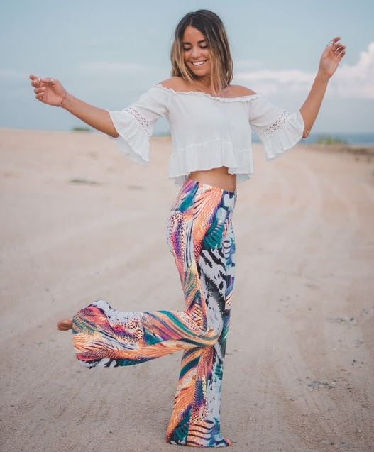 Descubriendo a la cantautora Sofía Ellar